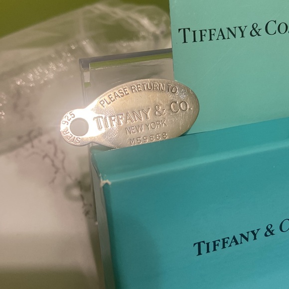 TIFFANY & Co. CHARM TAG✨ - Picture 2 of 4